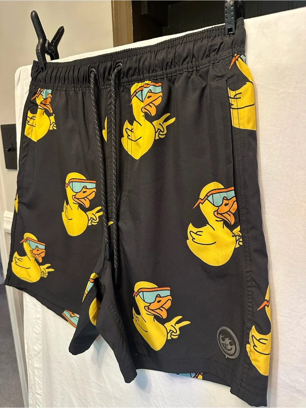 Neff Rubber Ducky Swim Trunks Shorts Black Yellow Duck Print Men’s Medium